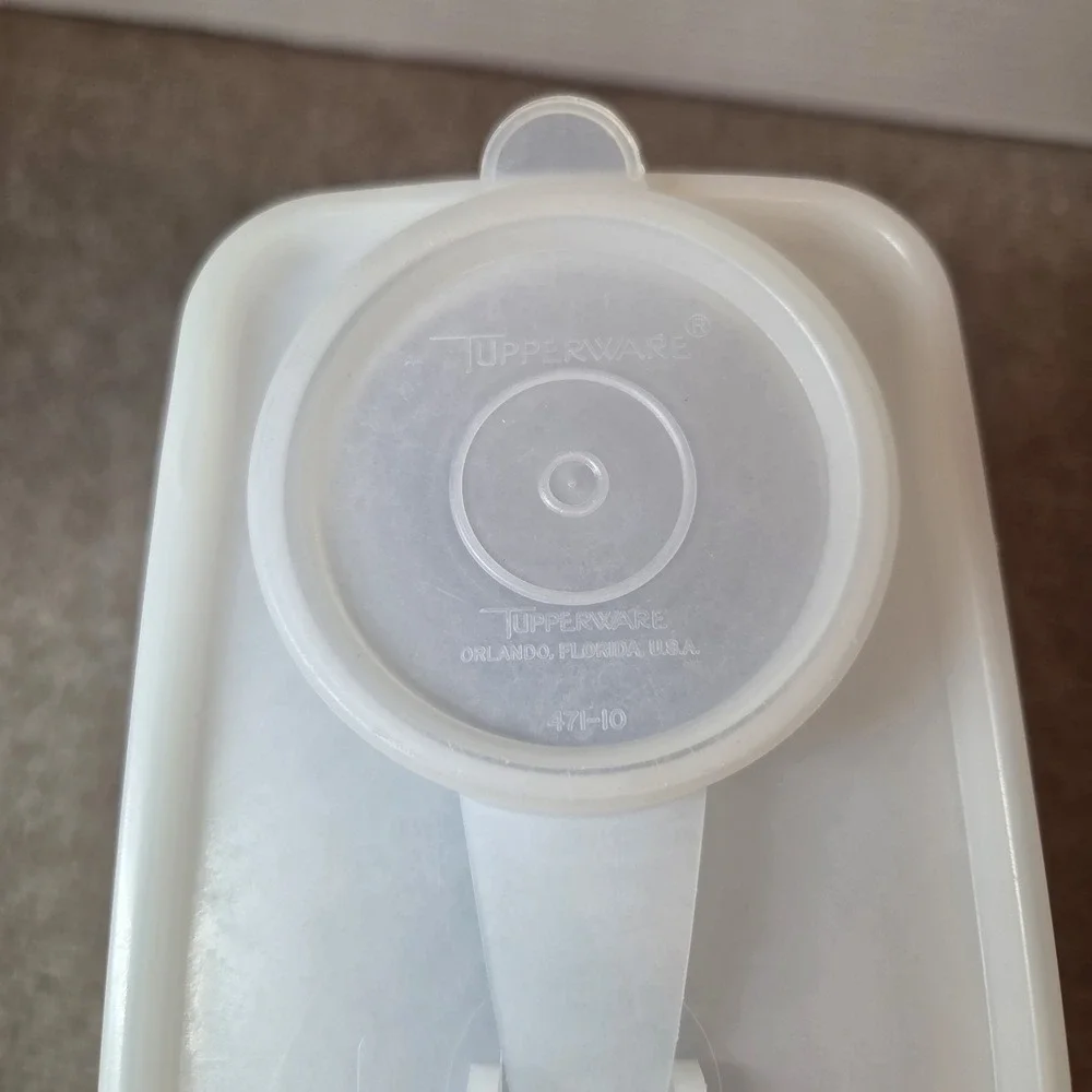 Vintage Tupperware Store-N-Pour Cereal Keeper #469 w/Pour Flip Lid #471 13 Cup